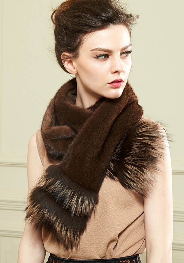 Brown Fox Trim Mink Sjaal